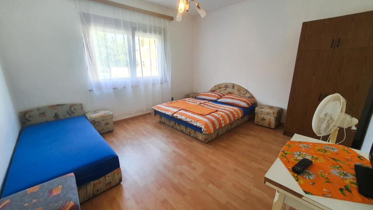 Zita Üdülőház Apartamento Balatonboglár Exterior foto